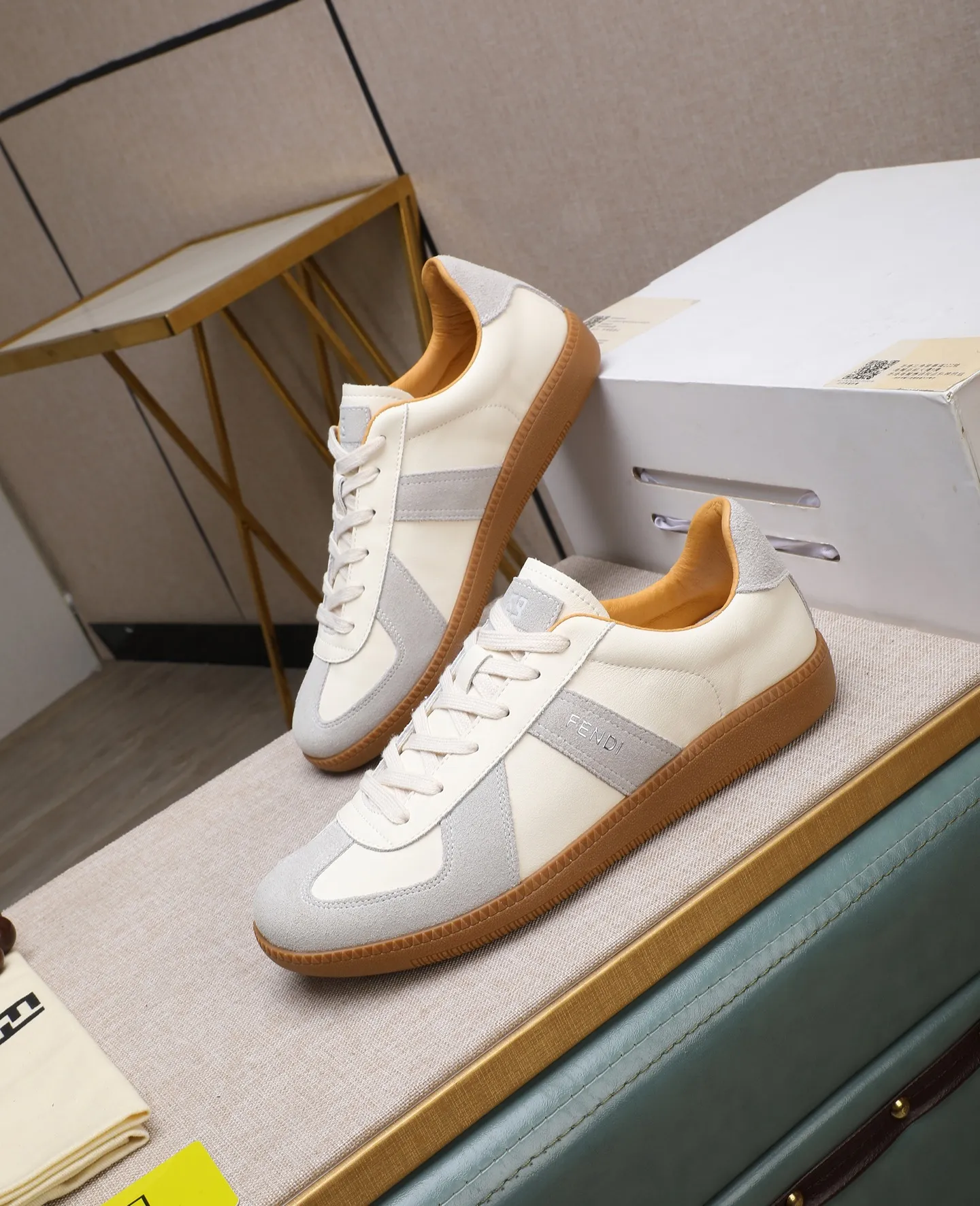 Men's shoes 💰420🕷🕷[FENDI] Fendi fashionable casual men's shoes 🇨🇳Original official website 1:1 model opening, new models are available first 💯Not high-profile but avant-garde, simple About low-key and fashionable, super versatile style 🌿 Made of original cowhide ➕ Pigskin lining 🎋 The version is comfortable on the feet, so rigorous for any small place, and the workmanship is first-class 🍍38-44 Large quantities in stock